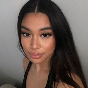 Meet your Posher, Camille